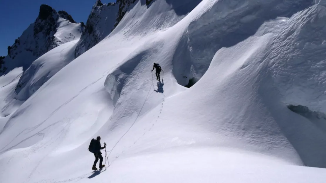 Hautes-Alpes : cinq associations attaquent le troisième tronçon du téléphérique de la Grave