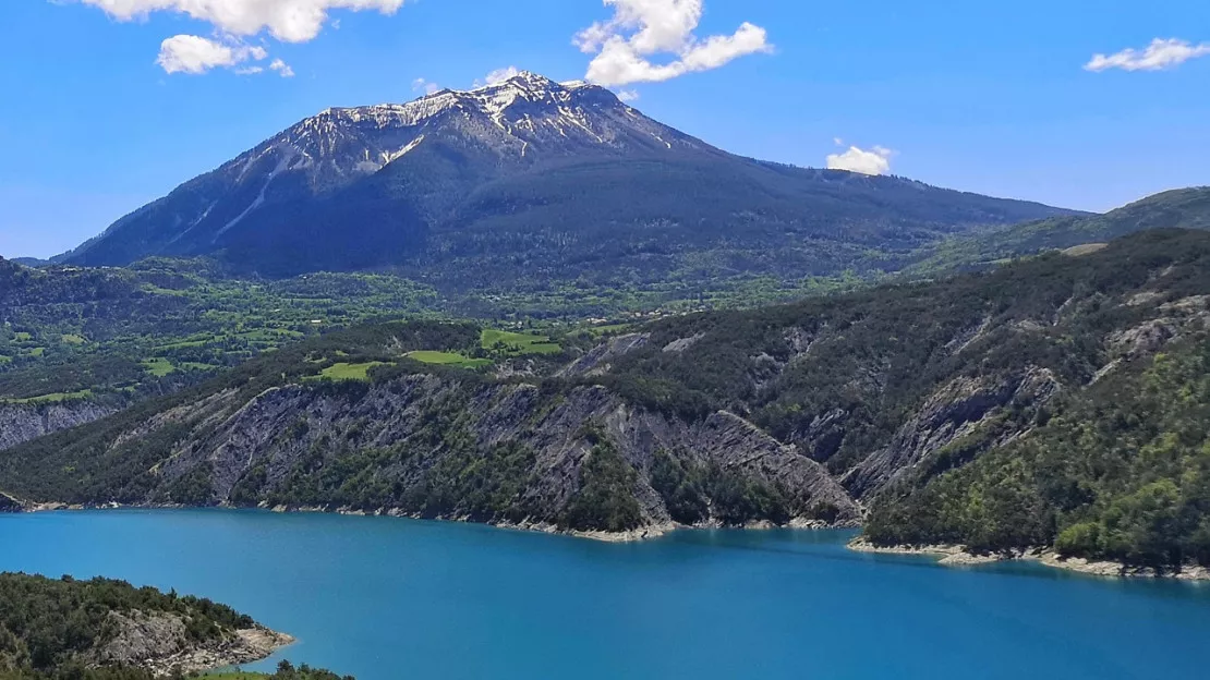 Hautes-Alpes : la cote touristique du lac de Serre-Ponçon inquiète