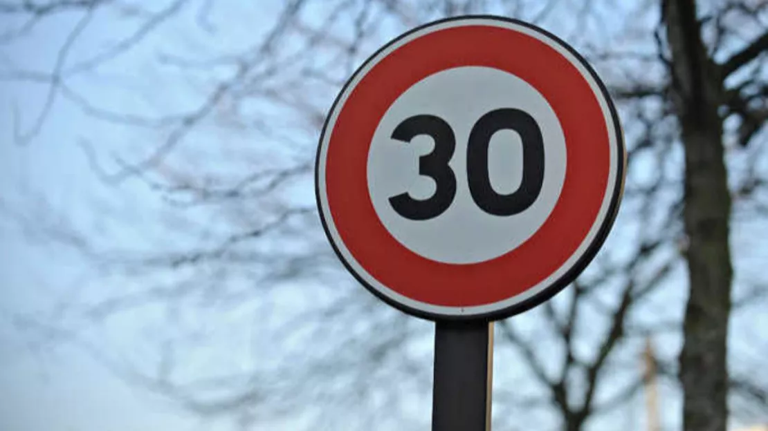 Hautes-Alpes : la traversée du Pinet à Puy Saint-Pierre désormais à 30km/h