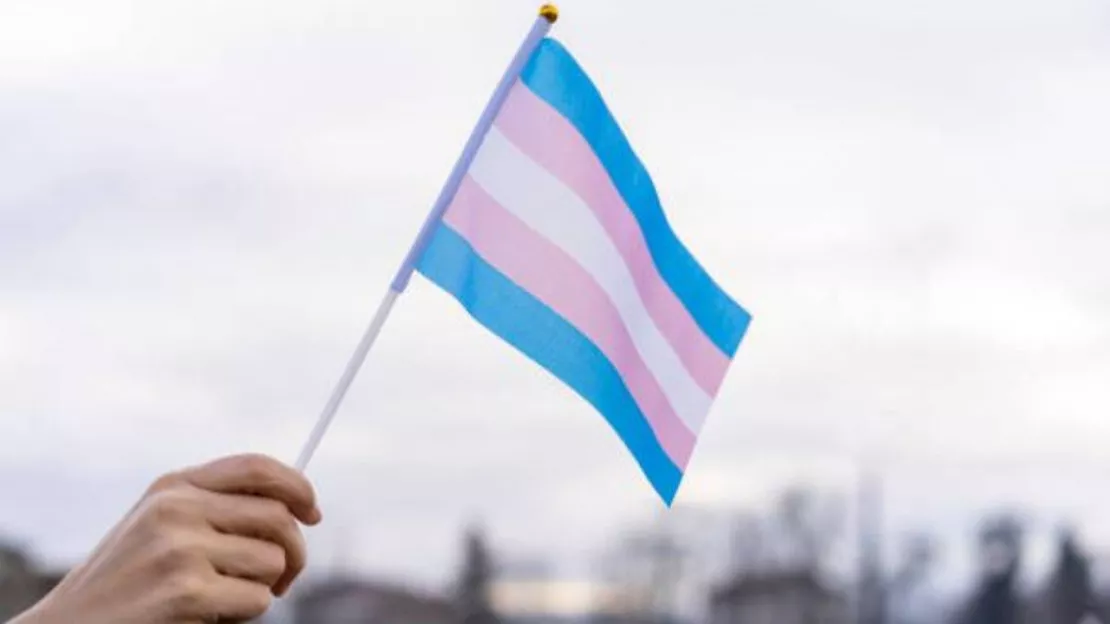 Hautes-Alpes : Lily, en transition, dans une transphobie omniprésente