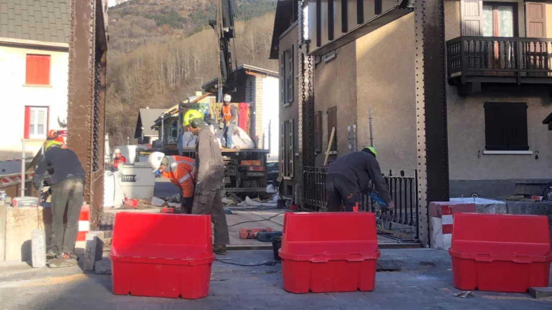 Hautes-Alpes : le pont-levis de Saint-Chaffrey s’offre ses dernières finitions