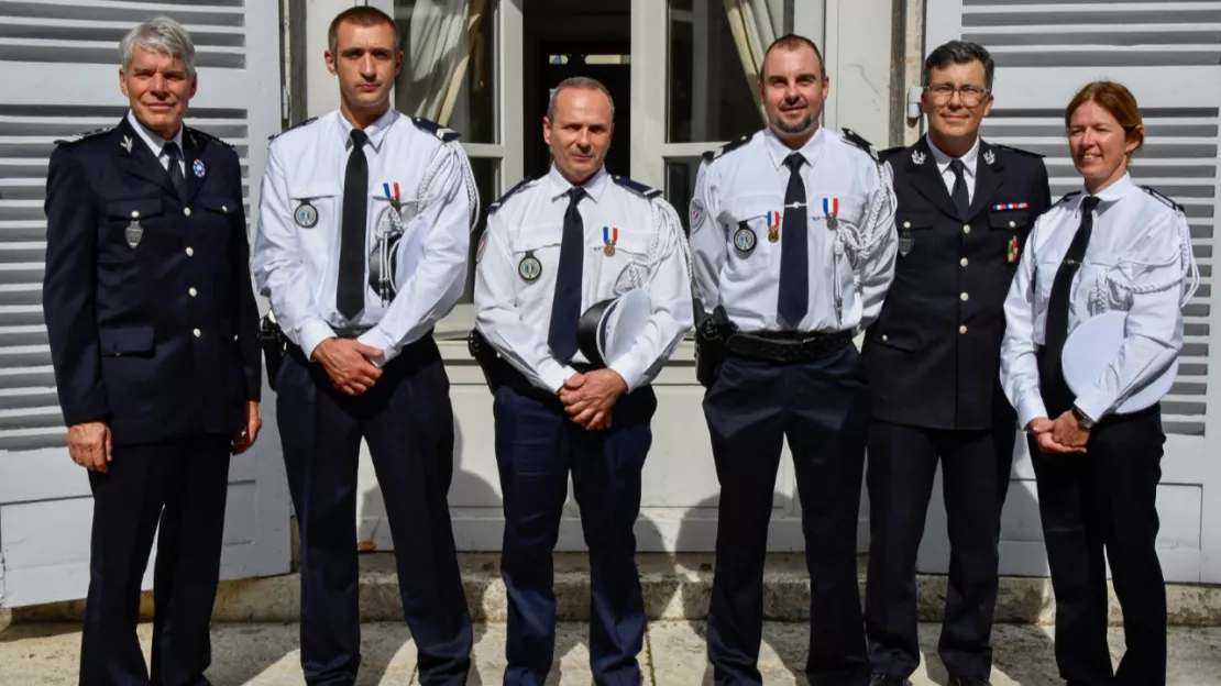 Hautes-Alpes : trois policiers décorés à Gap pour acte de courage et de dévouement