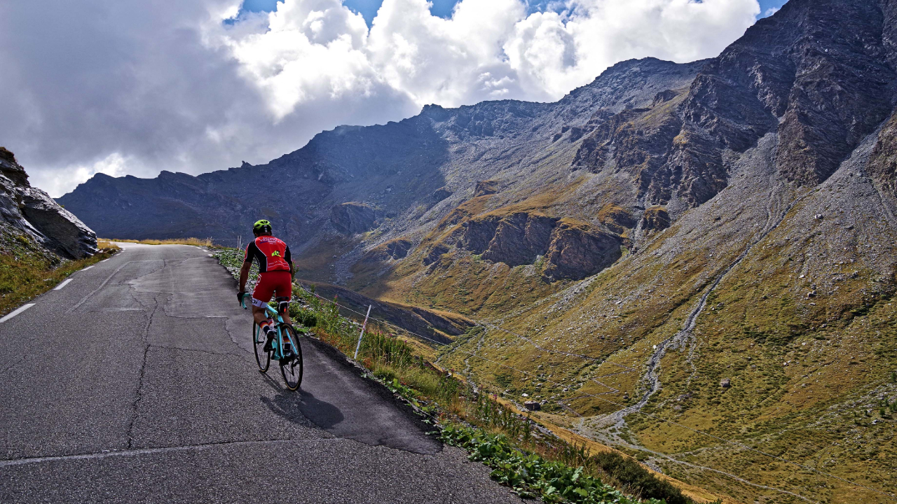 &Agrave; 2.744 m&egrave;tres, le col Agnel ouvert &agrave; la circulation