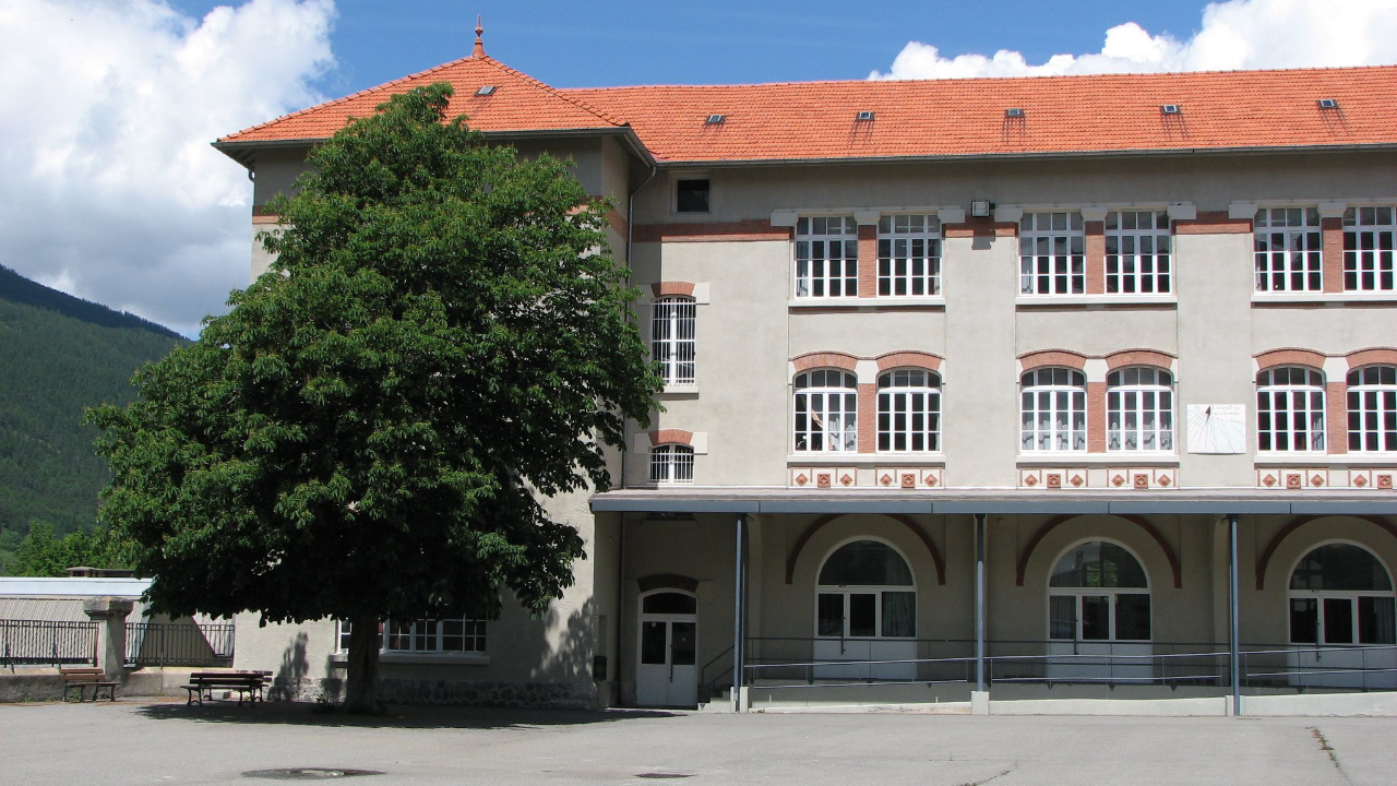 Baisse de dotation horaire au lycée d'Altitude, " un mauvais signal pour notre jeunesse et nos territoires" Baisse de dotation horaire au lycée d'Altitude, " un mauvais signal pour notre jeunesse et nos territoires"