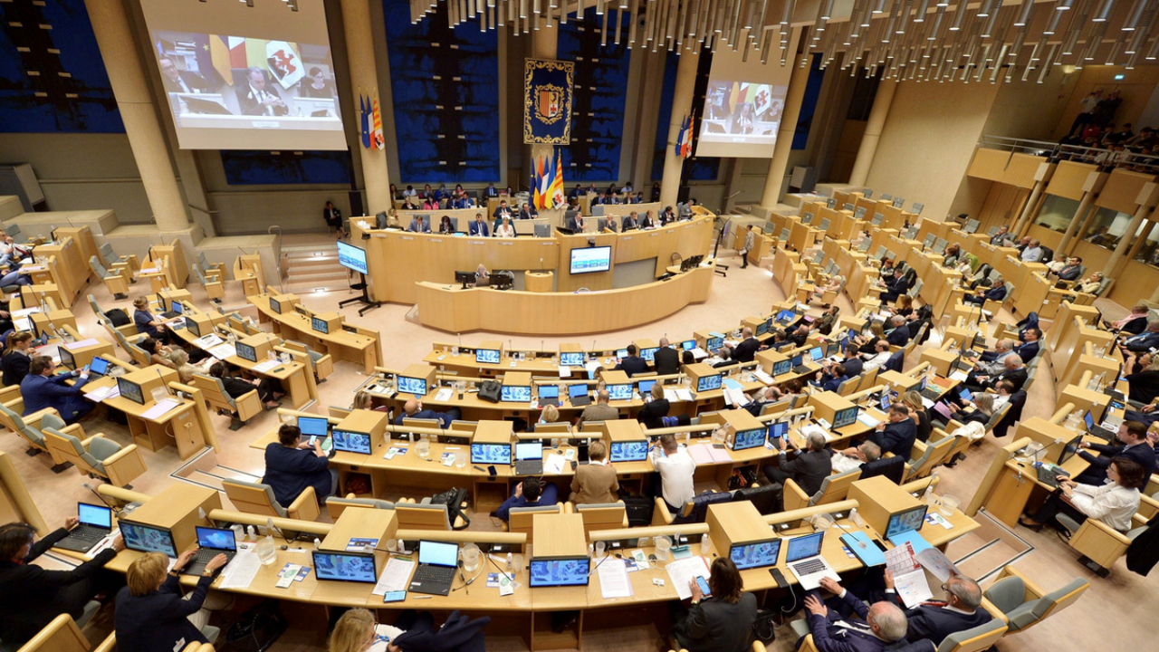 Budget, la Région se recentre sur « les financements de ses compétences propres » Budget, la Région se recentre sur « les financements de ses compétences propres »