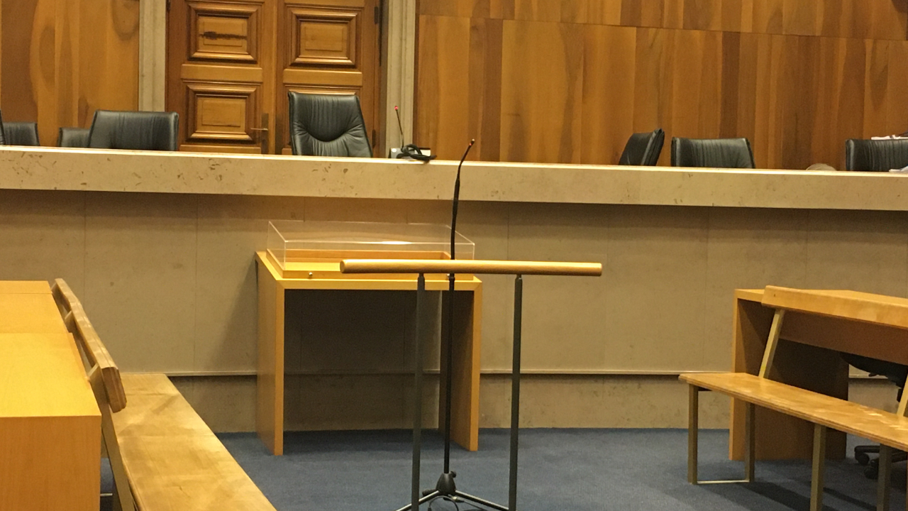 Cour criminelle des Hautes-Alpes, l'accusé reconnait les faits, en partie