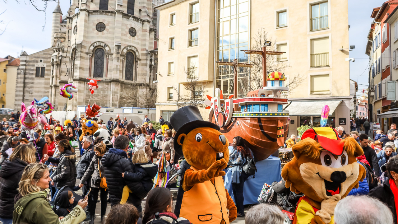 Défilés, danses, embrasement : le Carnaval des Alpes revient à Gap avec un thème artistique Défilés, danses, embrasement : le Carnaval des Alpes revient à Gap avec un thème artistique