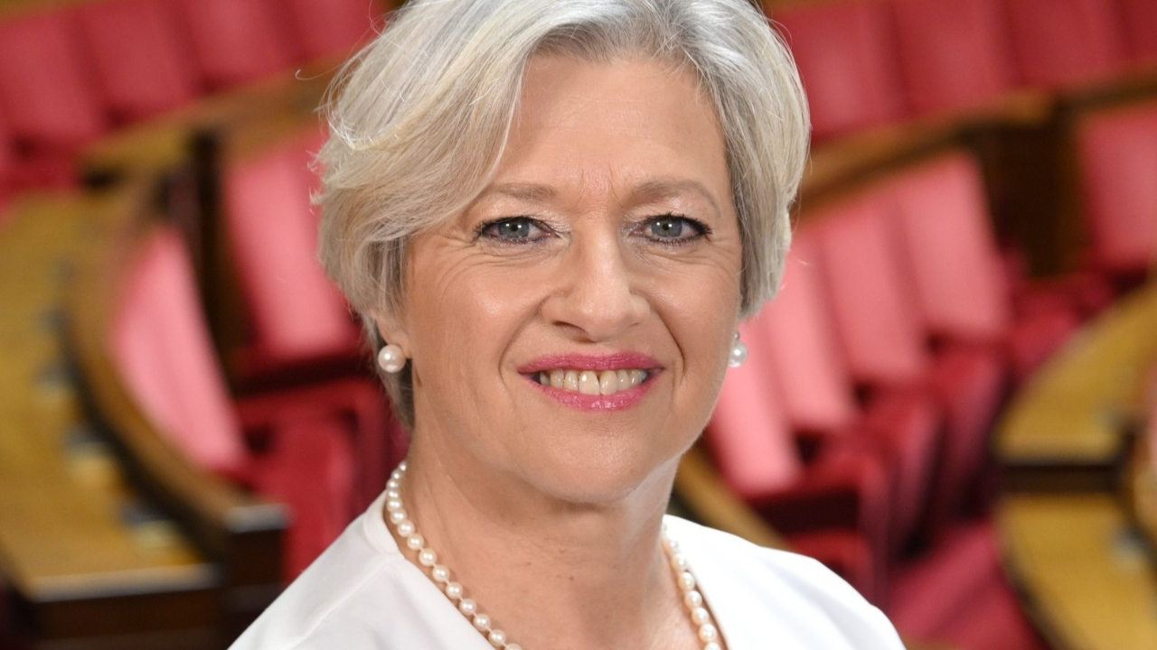 Franchises médicales : Valérie Rossi dénonce un passage en douce de Bayrou Franchises médicales : Valérie Rossi dénonce un passage en douce de Bayrou