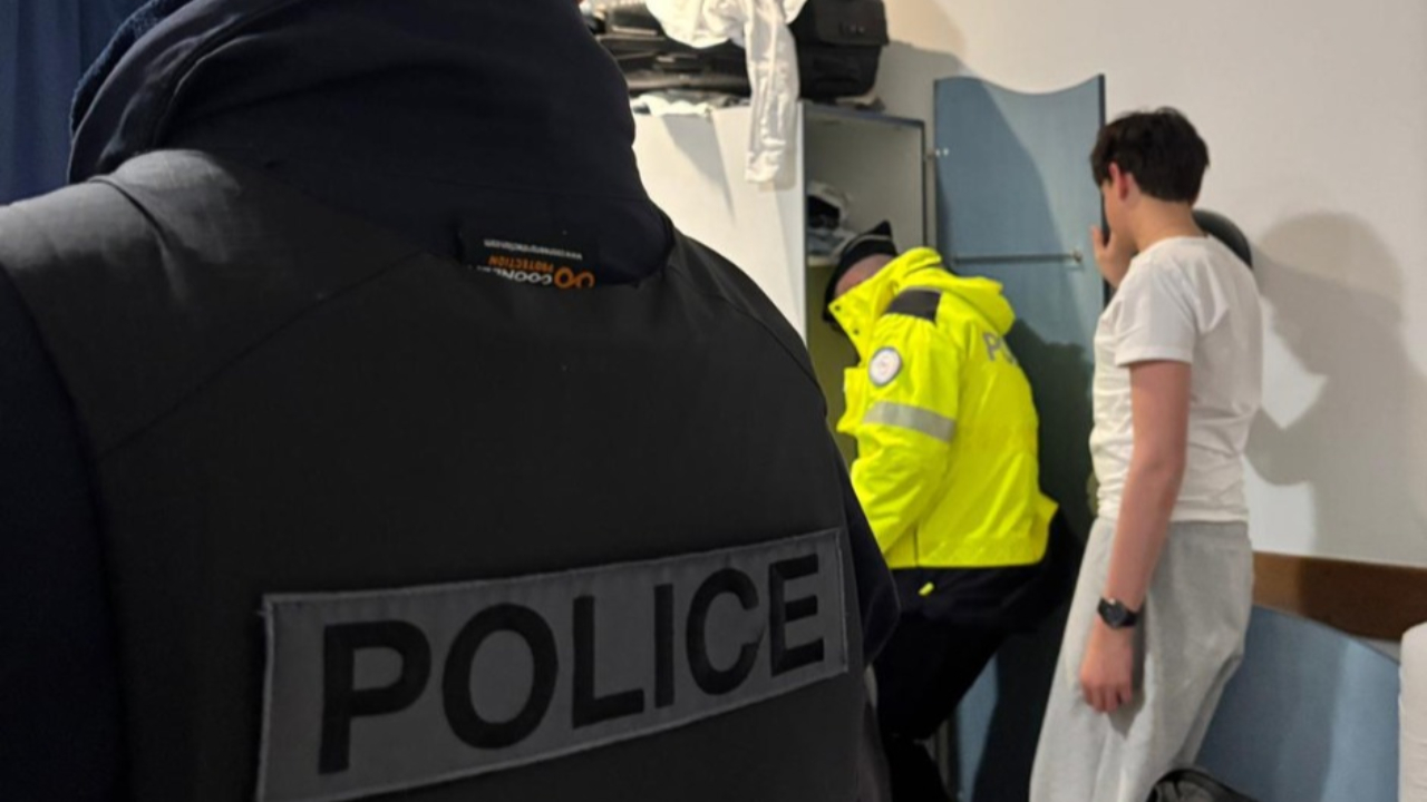 Gap : des contr&ocirc;les de police dans les internats, un &eacute;l&egrave;ve sur cinq en possession de "puff"