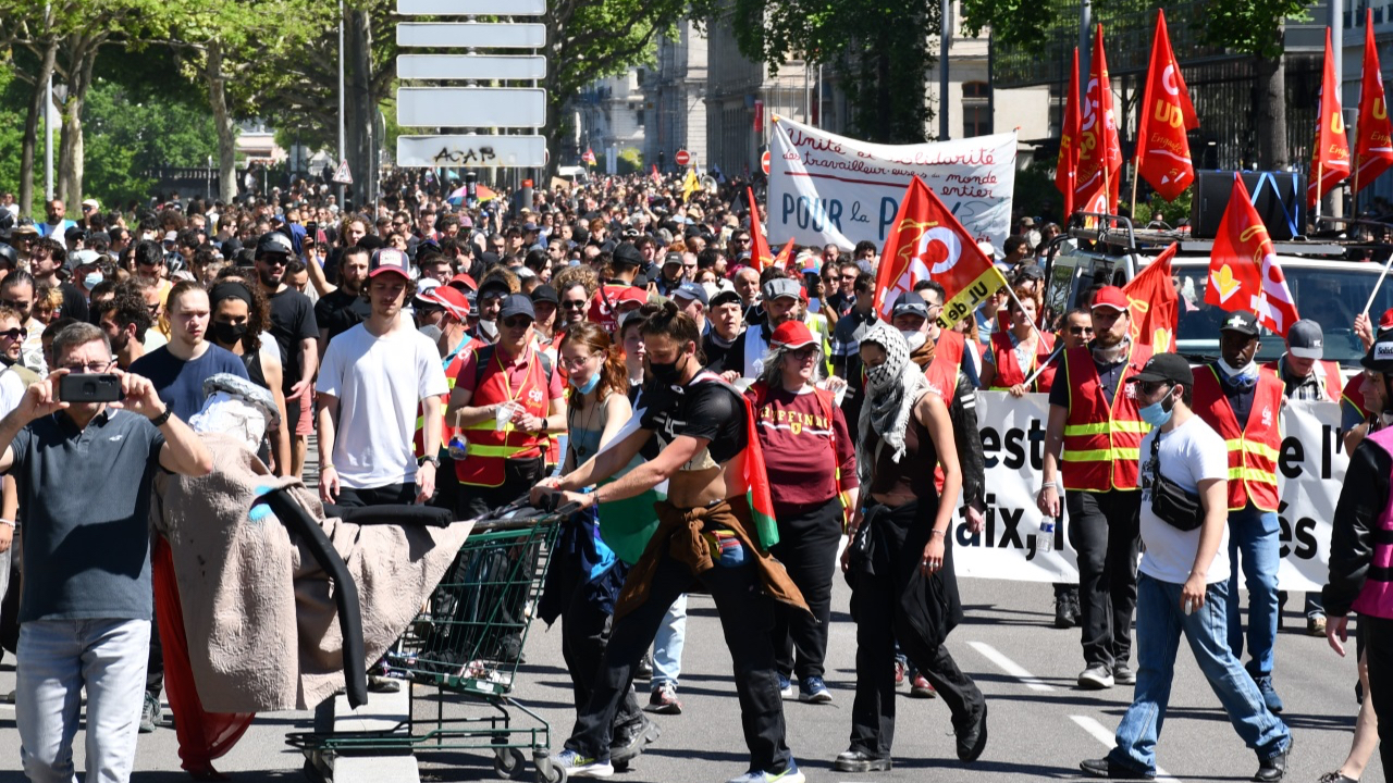 Gr&egrave;ve dans la fonction publique : plusieurs centaines de personnes mobilis&eacute;es &agrave; Gap