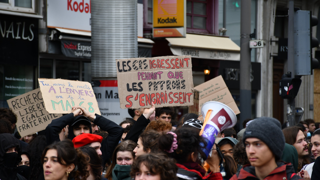 Hautes-Alpes : 400 manifestants à Gap, 200 à Briançon, l'interdiction préfectorale suspendue par la justice Hautes-Alpes : 400 manifestants à Gap, 200 à Briançon, l'interdiction préfectorale suspendue par la justice