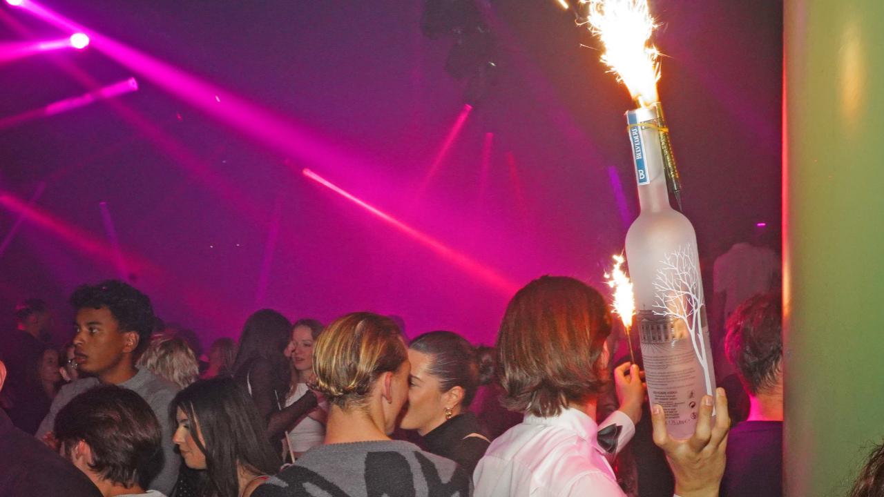 Hautes-Alpes : contrôles renforcés dans les établissements de nuit après le drame de Crans-Montana Hautes-Alpes : contrôles renforcés dans les établissements de nuit après le drame de Crans-Montana