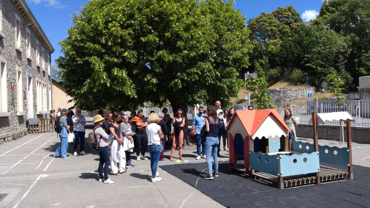 Hautes-Alpes : des cours d’écoles qui se végétalisent Hautes-Alpes : des cours d’écoles qui se végétalisent