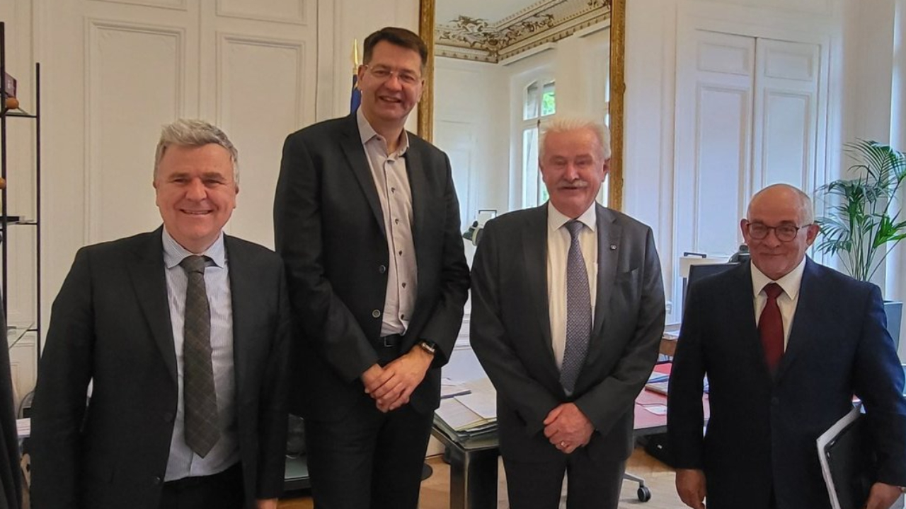 Hautes-Alpes : la mobilité dans le département au coeur d'une réunion au ministère des Transports Hautes-Alpes : la mobilité dans le département au coeur d'une réunion au ministère des Transports