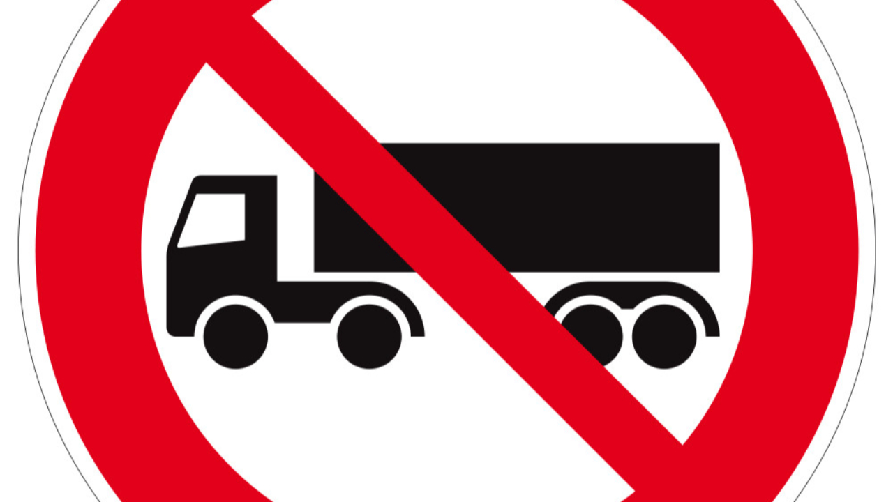 Hautes-Alpes : les routes interdites aux poids-lourds à partir de 11h Hautes-Alpes : les routes interdites aux poids-lourds à partir de 11h