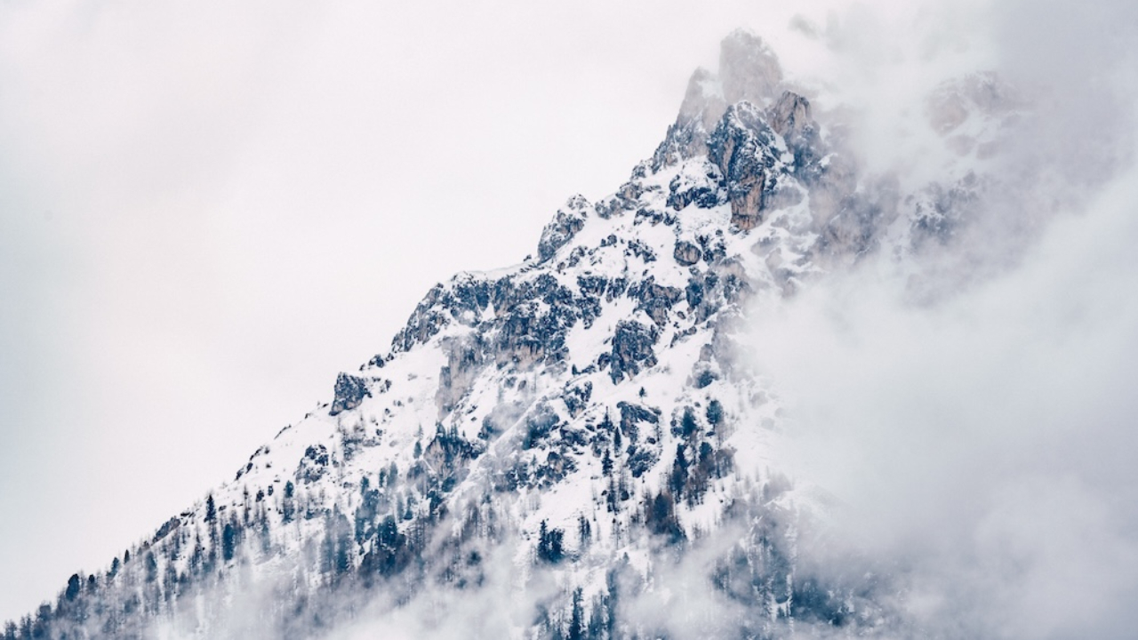 Hautes-Alpes : M&eacute;t&eacute;o-France alerte sur un risque d&rsquo;avalanches inhabituel pour la saison