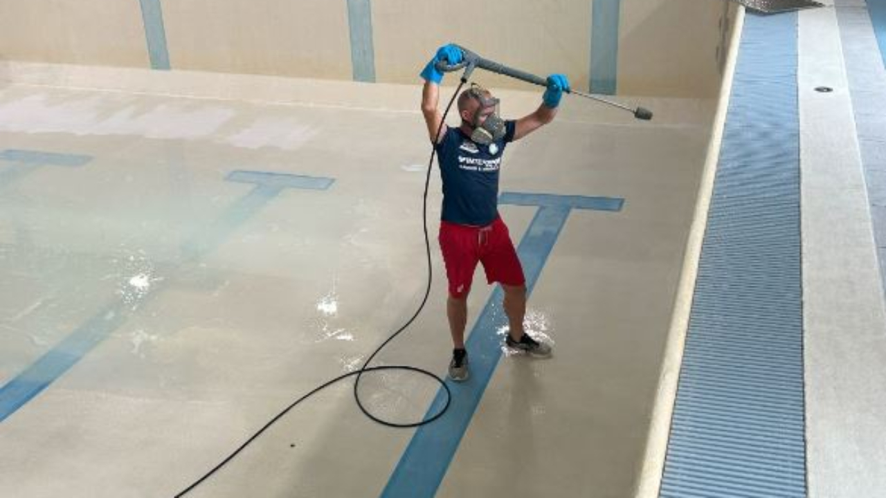 Hautes-Alpes : opération grand nettoyage pour la piscine du Pays des Écrins et le cinéma l’Eau Vive Hautes-Alpes : opération grand nettoyage pour la piscine du Pays des Écrins et le cinéma l’Eau Vive