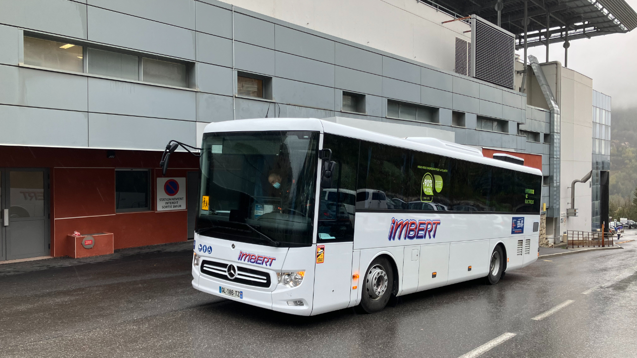 Hautes-Alpes : plan blanc déclenché à Briançon suite à l'arrivée de 32 adolescents ayant des "symptômes de gastroentérite aiguë" Hautes-Alpes : plan blanc déclenché à Briançon suite à l'arrivée de 32 adolescents ayant des "symptômes de gastroentérite aiguë"