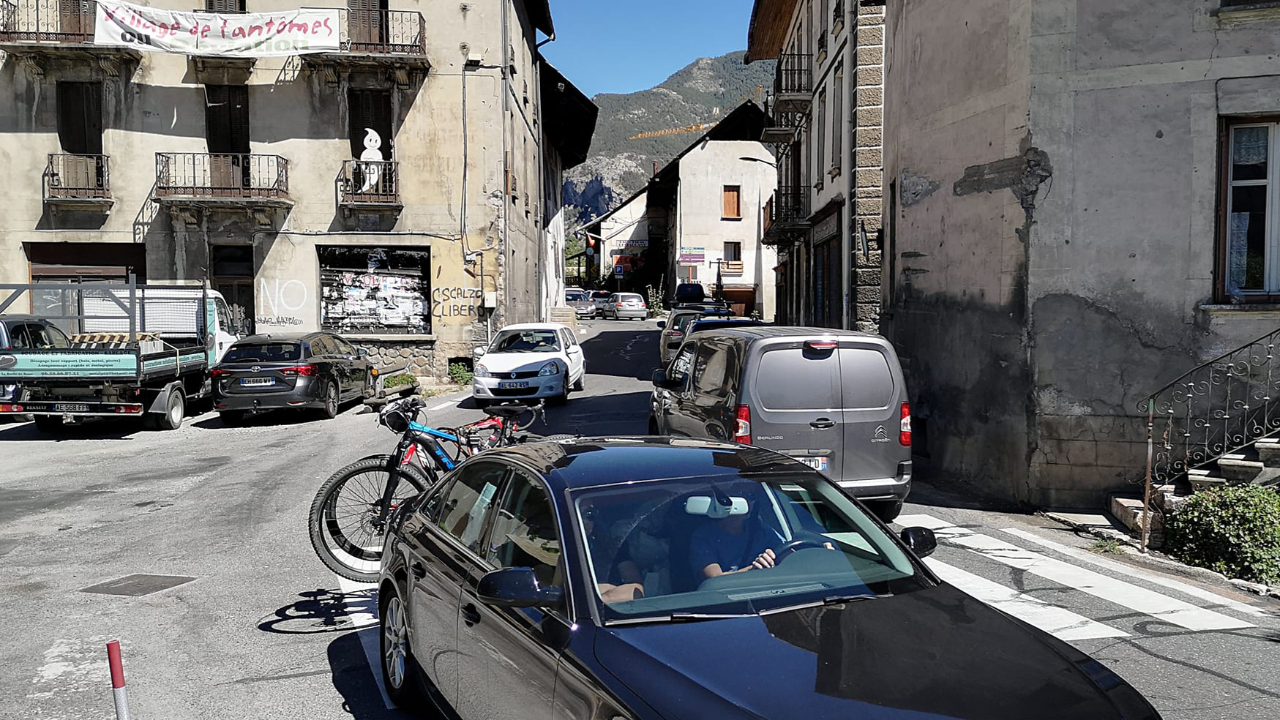 Hautes-Alpes : r&eacute;union "d&eacute;cisive" pour le passage de la RN94 &agrave; la Roche-de-Rame ce mardi