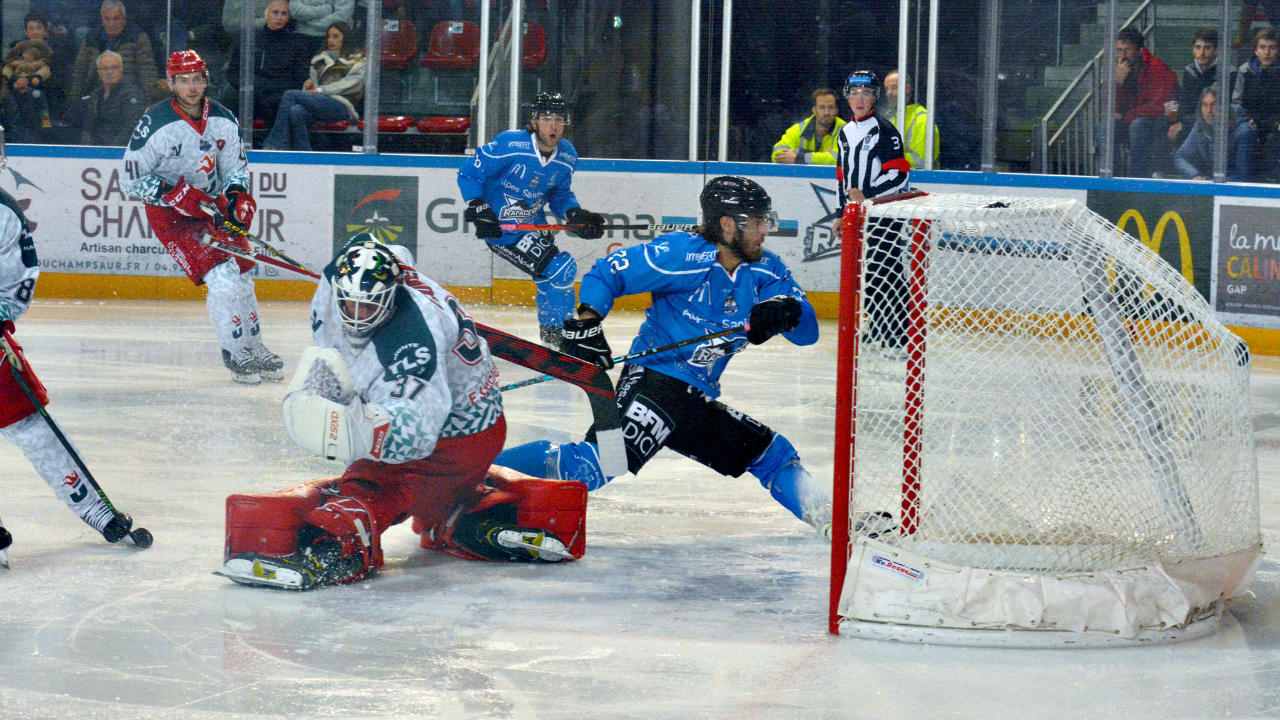 Hautes-Alpes : un match serré entre les Rapaces et les Jokers Hautes-Alpes : un match serré entre les Rapaces et les Jokers
