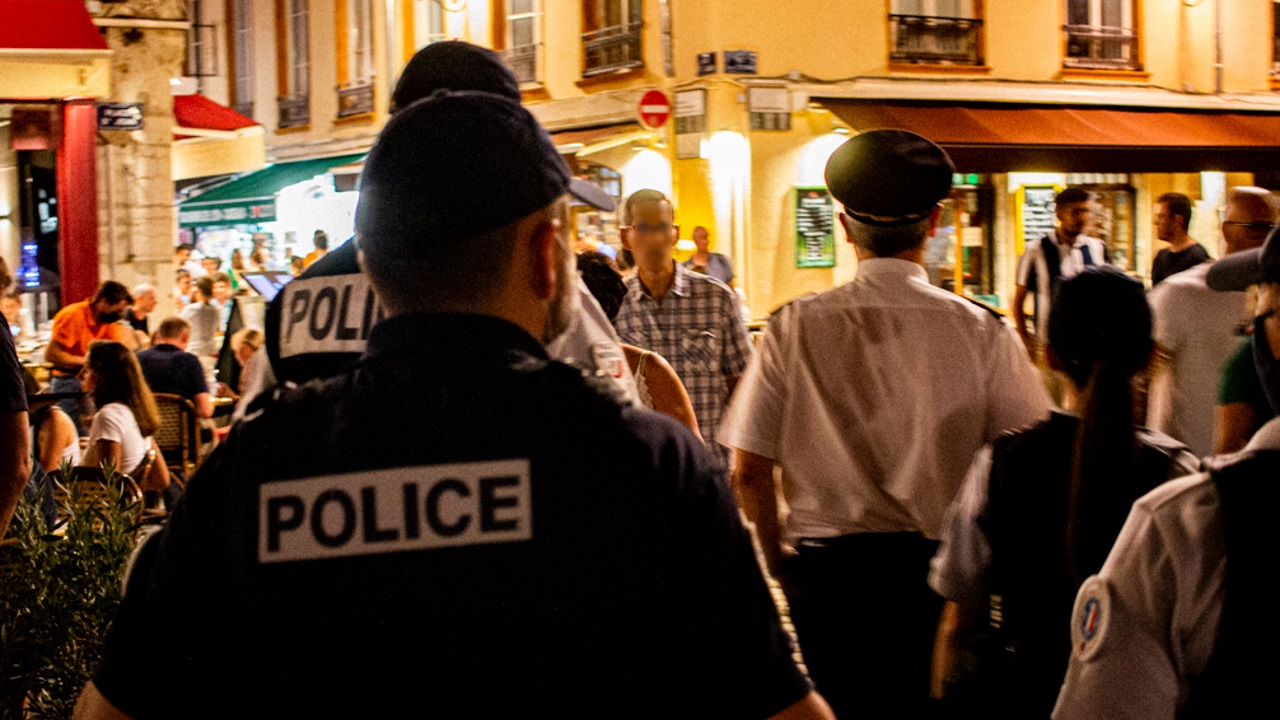 "Je vais te crever" : un homme ivre condamn&eacute; apr&egrave;s avoir menac&eacute; des policiers &agrave; Brian&ccedil;on