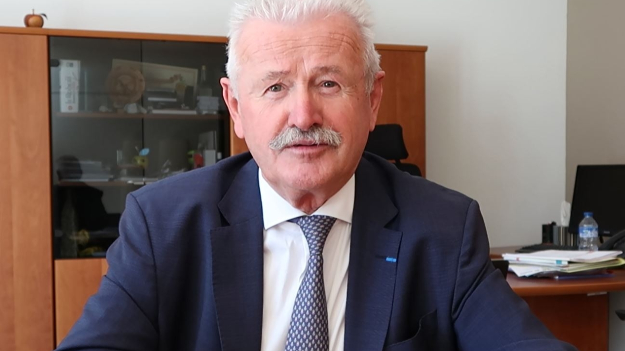 Jean-Marie Bernard annonce qu'il va rester pr&eacute;sident du d&eacute;partement