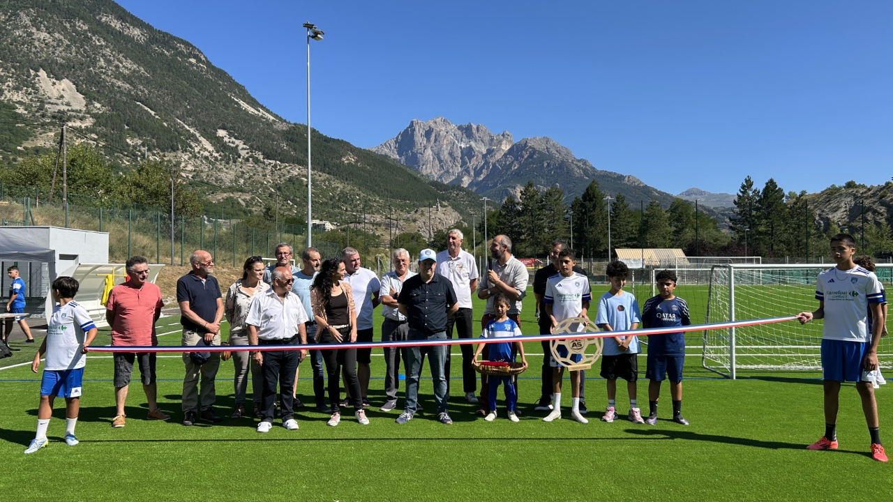 L&rsquo;Argenti&egrave;re-la-Bess&eacute;e : un nouveau complexe sportif inaugur&eacute; au Pays des &Eacute;crins