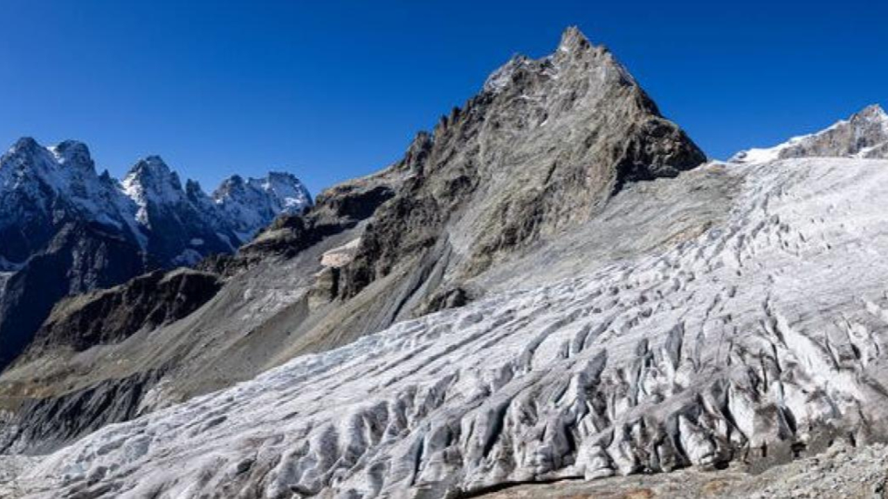 La fonte du glacier Blanc s’est poursuivie en 2025 La fonte du glacier Blanc s’est poursuivie en 2025