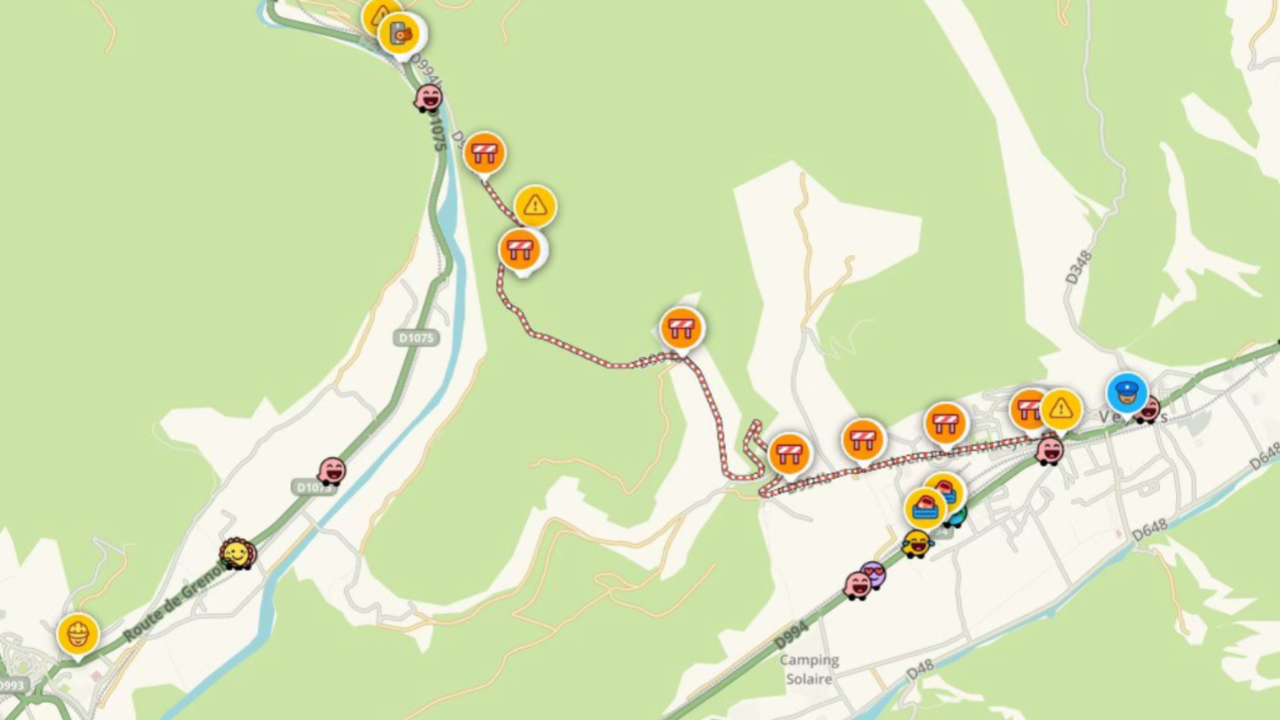 La RD 994b ferm&eacute;e entre Veynes et La Faurie