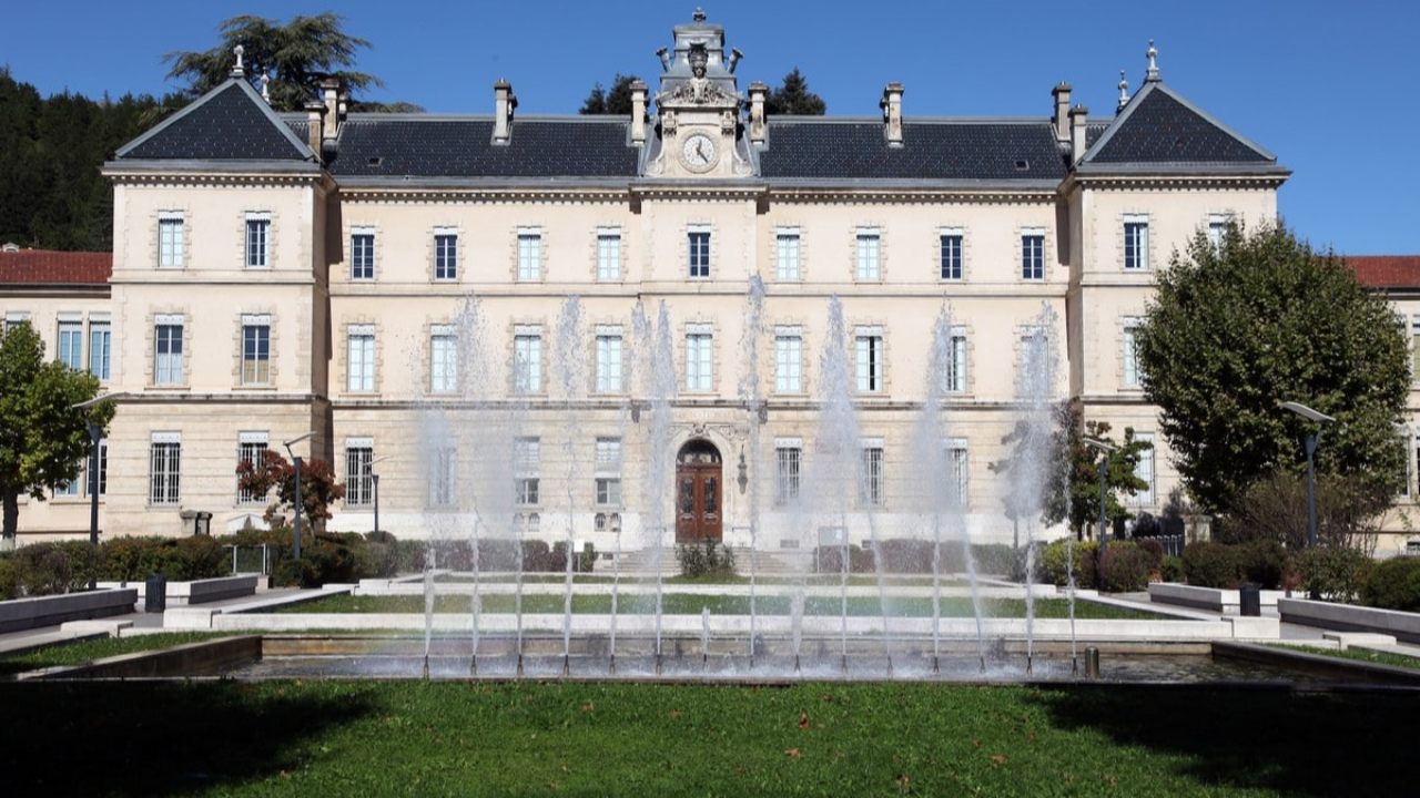 Le coll&egrave;ge et le lyc&eacute;e Dominique Villars &agrave; Gap victimes d'une panne d'&eacute;lectricit&eacute;