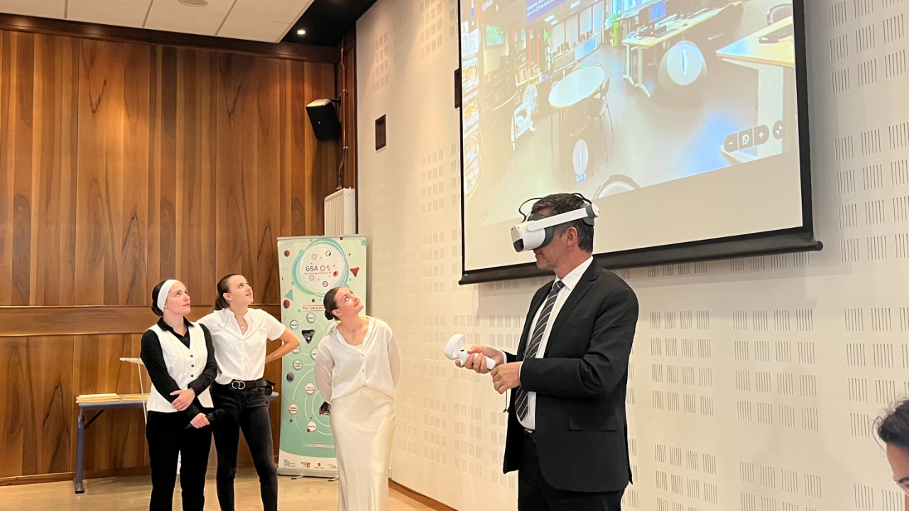 Les ambassadeurs de l'égalité femmes-hommes s'invitent à la préfecture des Hautes-Alpes Les ambassadeurs de l'égalité femmes-hommes s'invitent à la préfecture des Hautes-Alpes