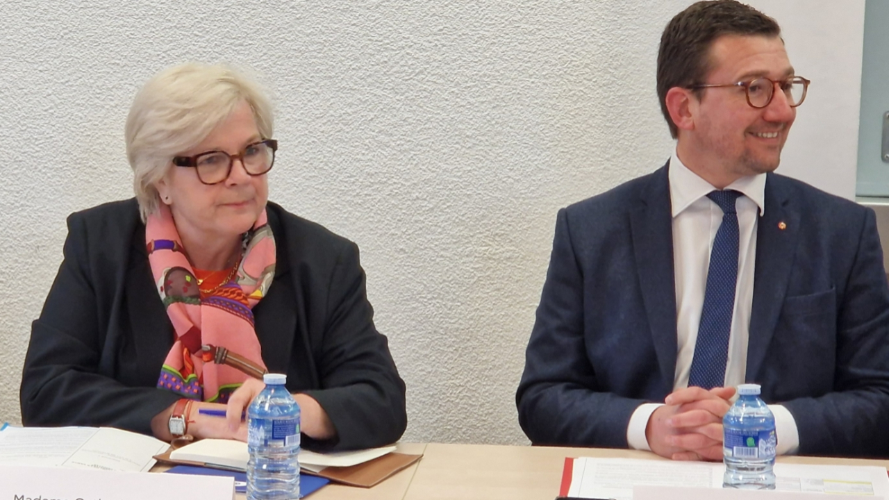 Emploi dans les Hautes-Alpes : la ministre du Travail Catherine Vautrin &agrave; l'&eacute;coute du territoire