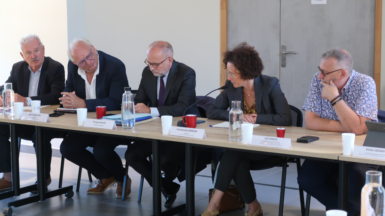 E. Wargon, pr&eacute;sidente de la Commission de r&eacute;gulation de l&lsquo;&eacute;nergie, en mission dans les Hautes-Alpes