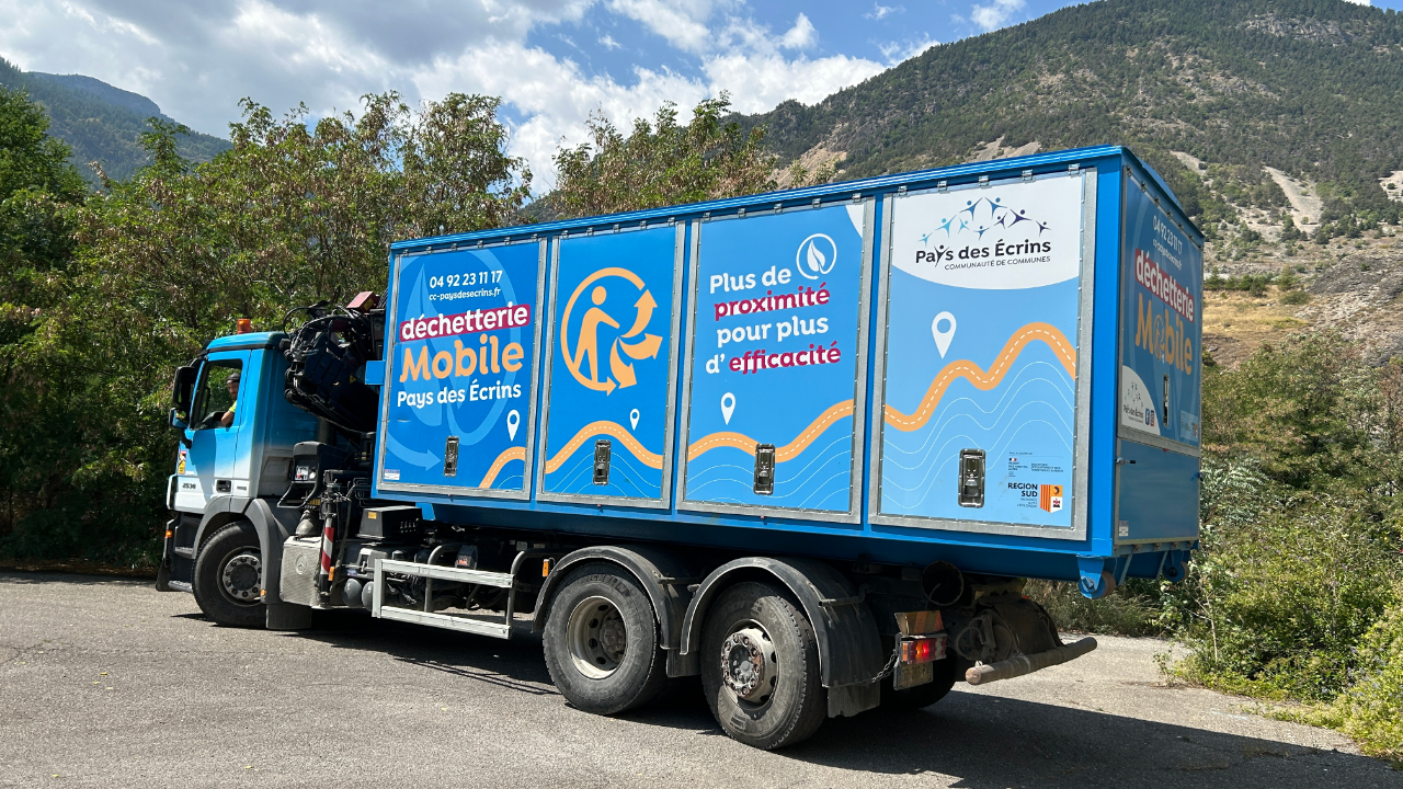 Pays des Écrins : la déchetterie mobile poursuit ses tournées jusqu’au 7 novembre, découvrez où Pays des Écrins : la déchetterie mobile poursuit ses tournées jusqu’au 7 novembre, découvrez où