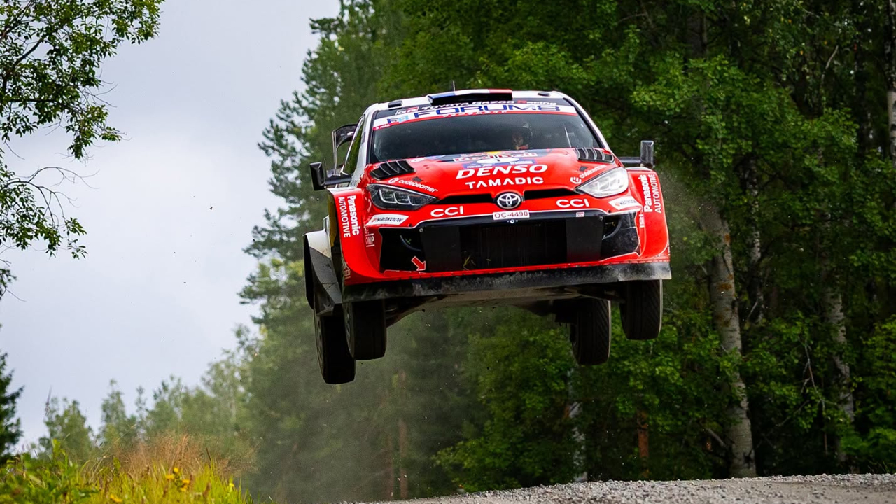 Rallye de Finlande : la course bascule apr&egrave;s la violente sortie de S&eacute;bastien Ogier