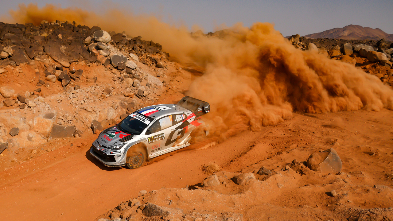 Sébastien Ogier devance d’un point Elfyn Evans