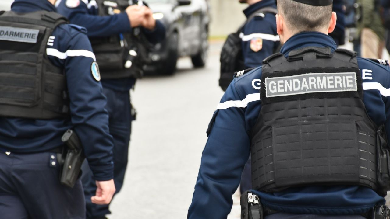 Serres : ivre le soir du Nouvel An, il insulte et violente des gendarmes Serres : ivre le soir du Nouvel An, il insulte et violente des gendarmes