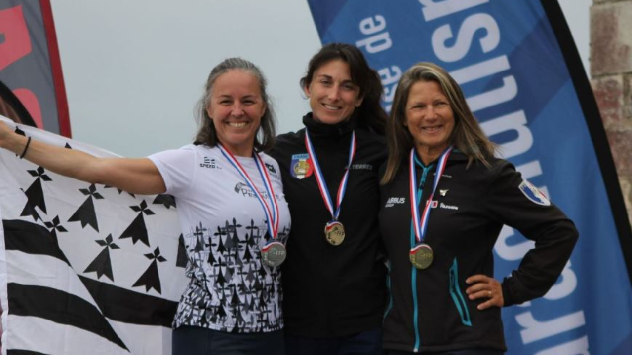 Tallard sur le podium lors du Championnat de France de Pr&eacute;cision d&rsquo;atterrissage et de Voltige