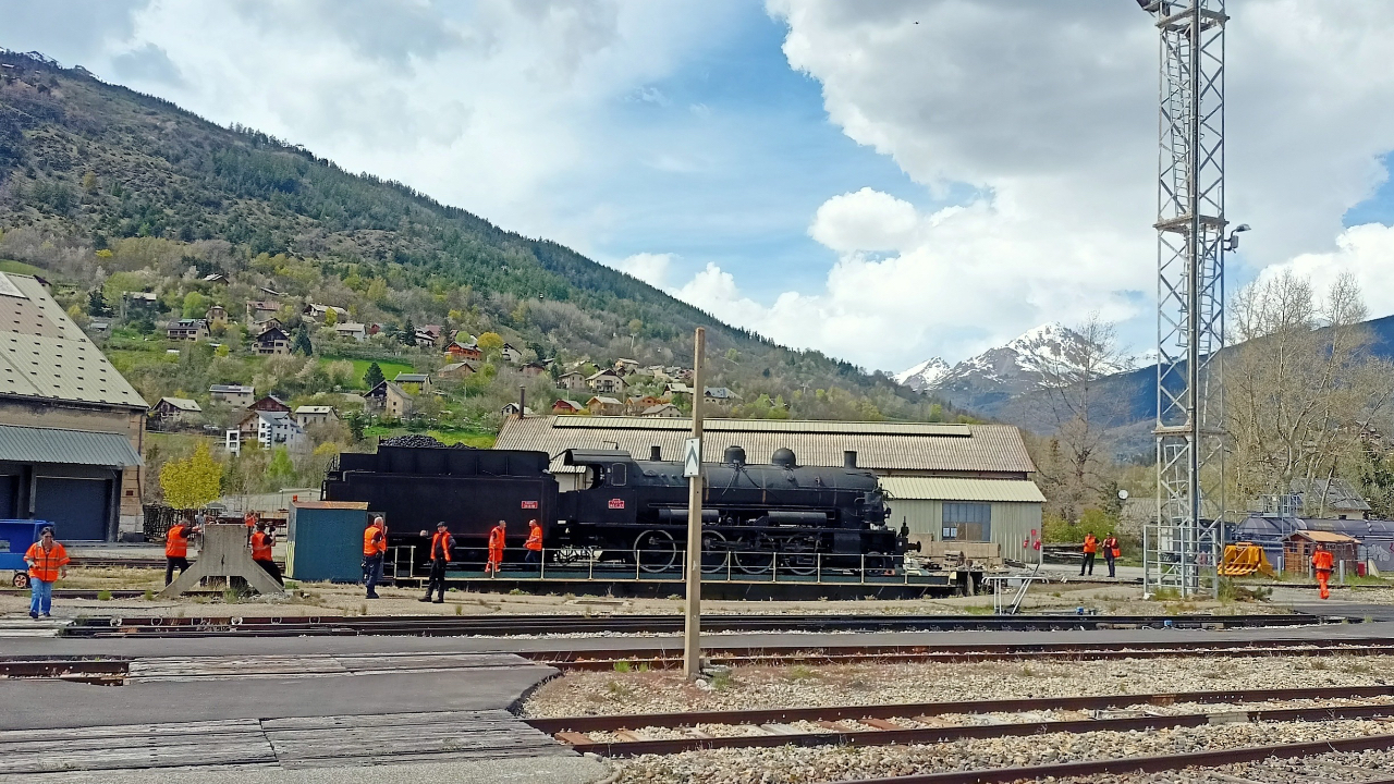 Train &agrave; vapeur dans les Alpes : quelle est son histoire ?
