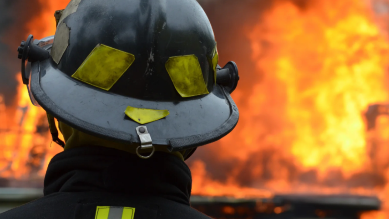Un cabanon prend feu &agrave; Embrun ce vendredi soir