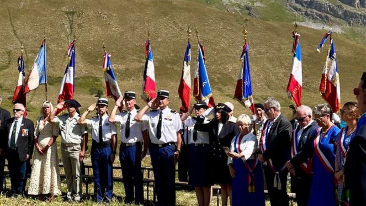 Un hommage rendu aux fusill&eacute;s du Lautaret