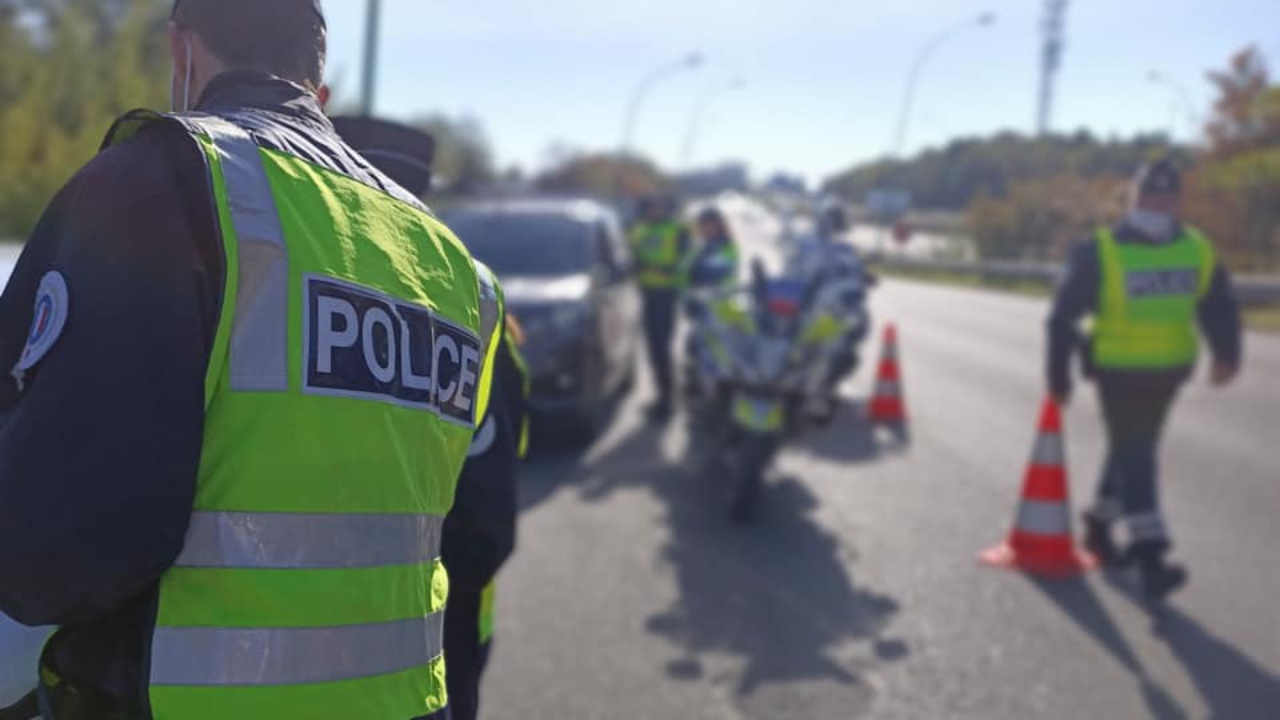 Il manque de renverser une poussette en &eacute;chappant &agrave; la police