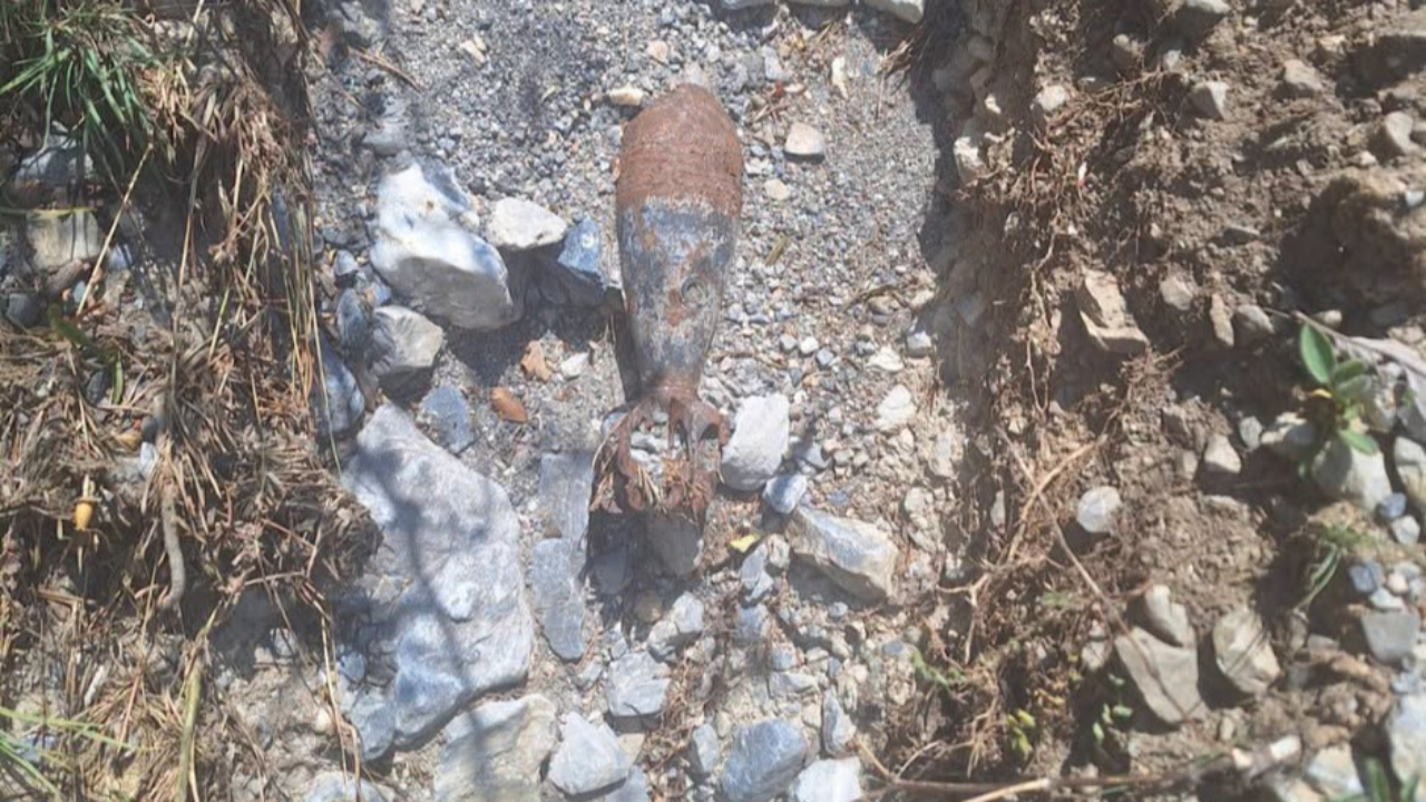 Un obus d&eacute;couvert &agrave; proximit&eacute; du fort des Trois-T&ecirc;tes