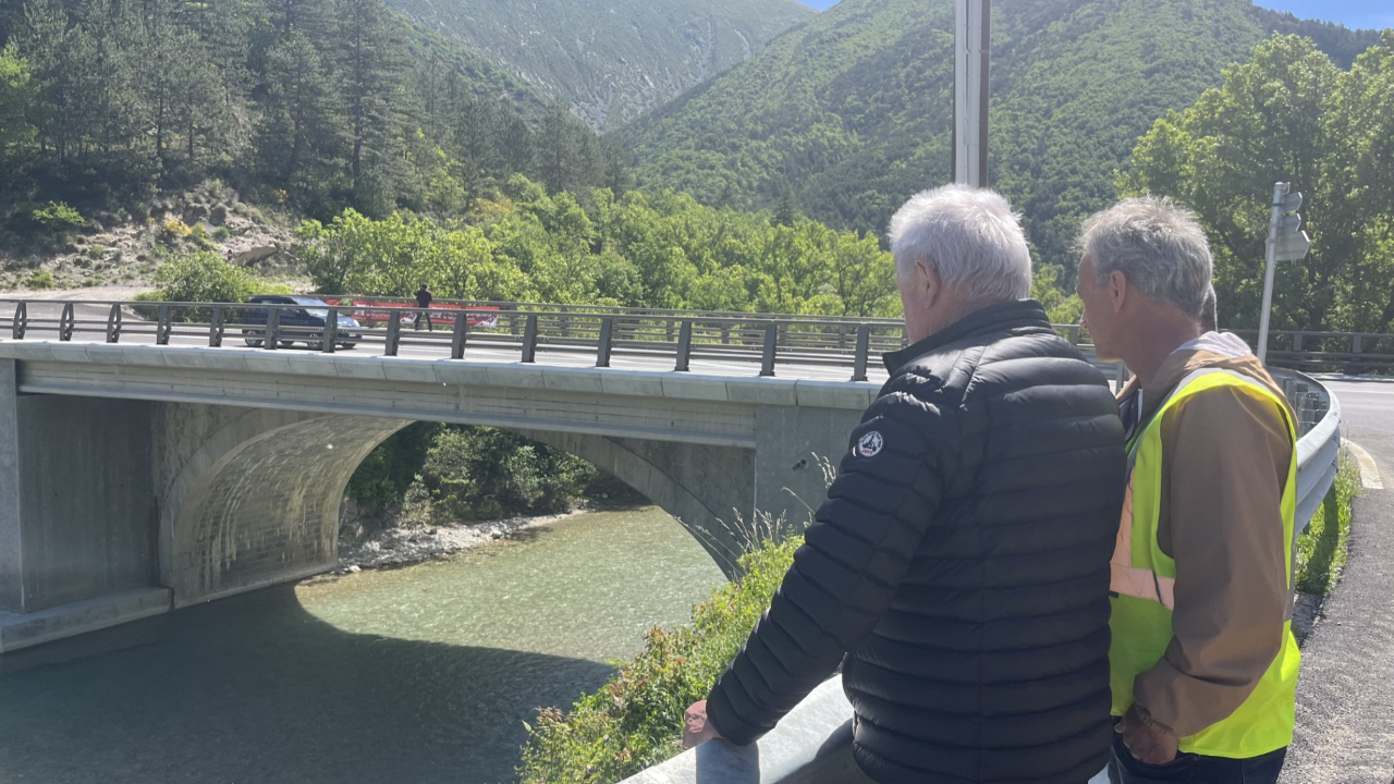 Un pont de pierre tout neuf &agrave; Serres sur la RD1075