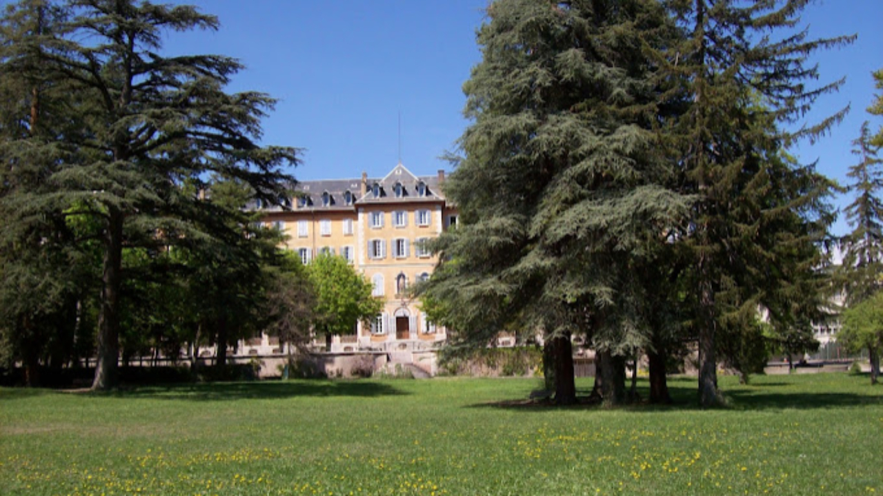 Un professeur de l&rsquo;&eacute;tablissement Saint-Joseph &agrave; Gap mis en cause par des anciens &eacute;l&egrave;ves pour agressions sexuelles