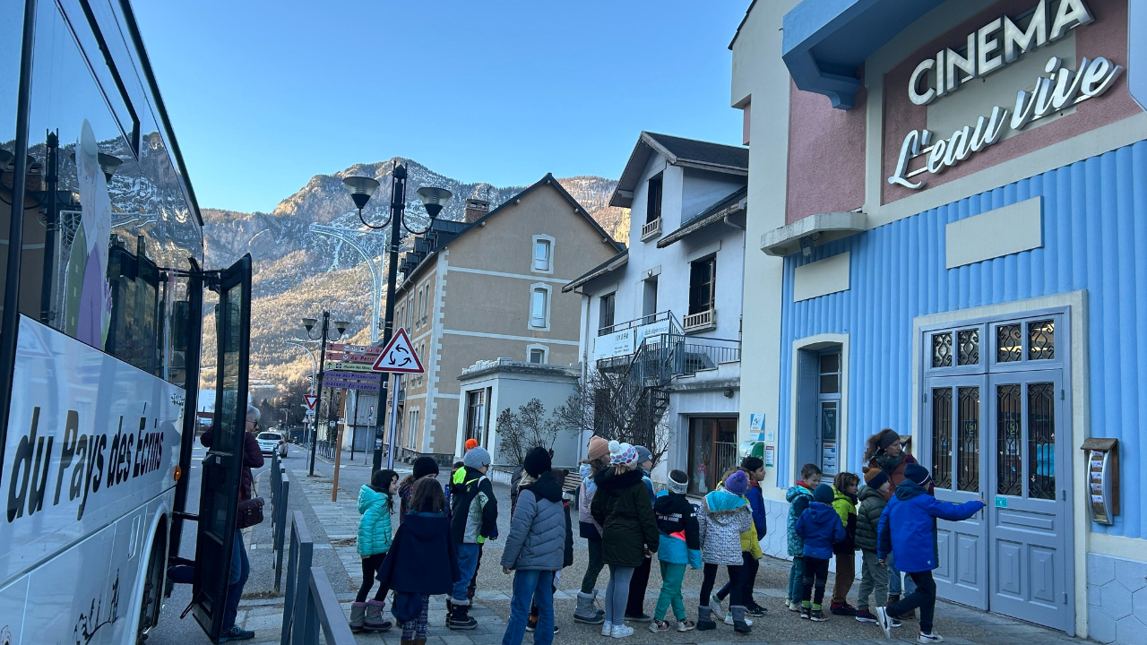 Un questionnaire pour améliorer les services du cinéma "L'eau vive" à l'Argentière la Bessée Un questionnaire pour améliorer les services du cinéma "L'eau vive" à l'Argentière la Bessée