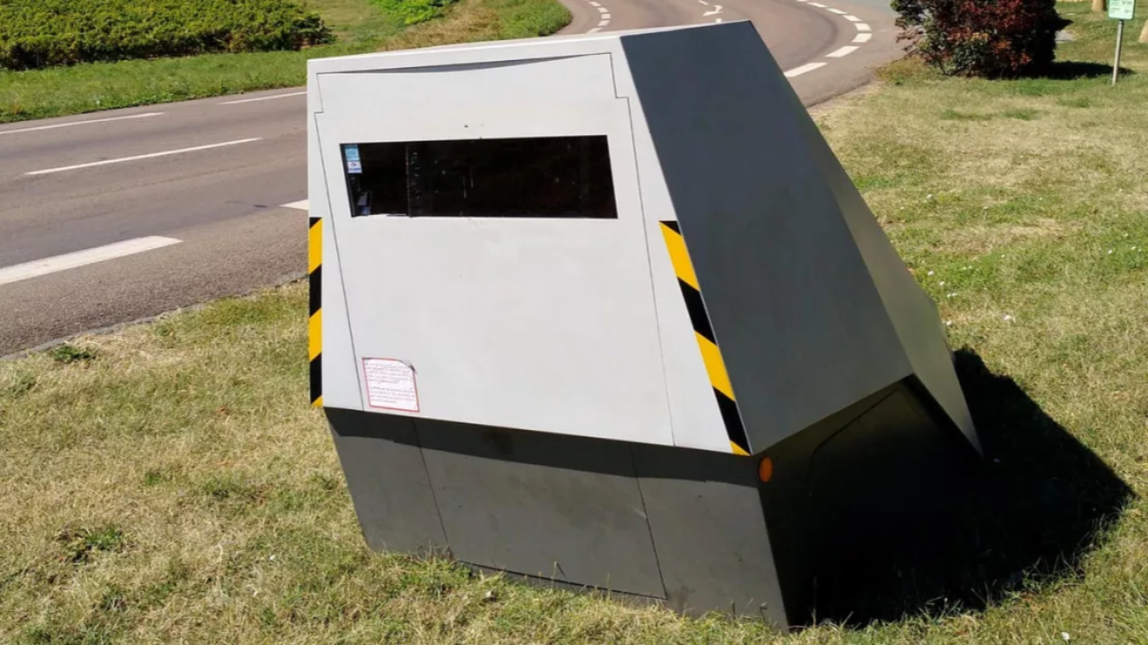 Un radar de chantier incendi&eacute; sur la RN94