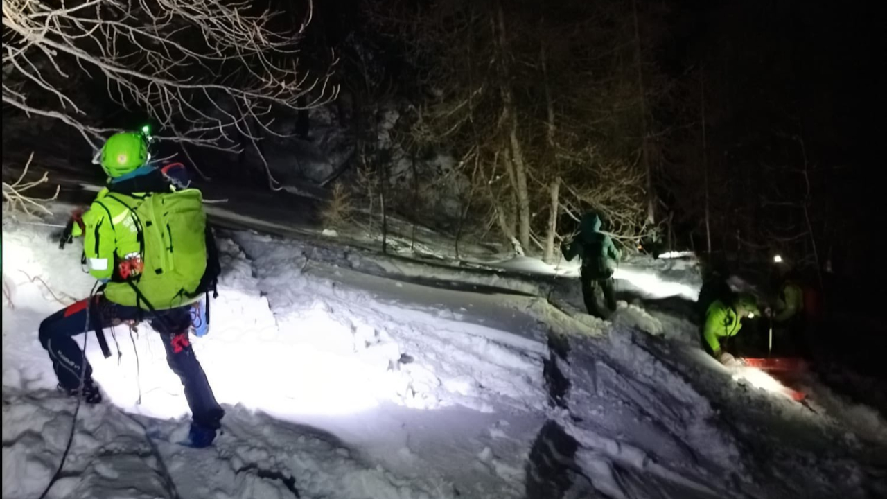 Une avalanche se d&eacute;clenche dans les Hautes-Alpes : deux skieurs de randonn&eacute;e retrouv&eacute;s morts &agrave; Saint-V&eacute;ran