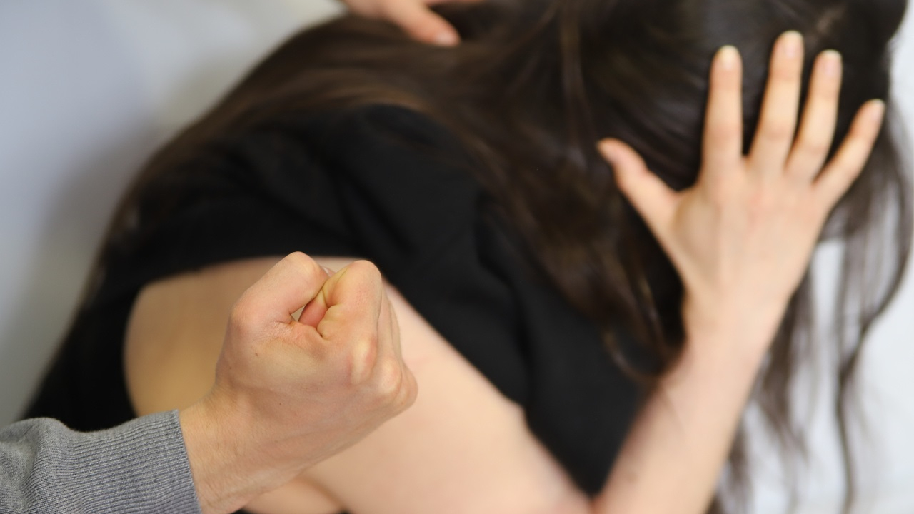 Violences conjugales : 14 mois de prison pour un moniteur de ski de Brian&ccedil;on