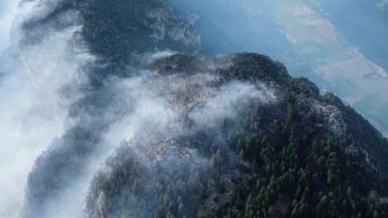 90 pompiers mobilisés sur l'incendie de l'Argentière la Bessée et de Freissinières 90 pompiers mobilisés sur l'incendie de l'Argentière la Bessée et de Freissinières